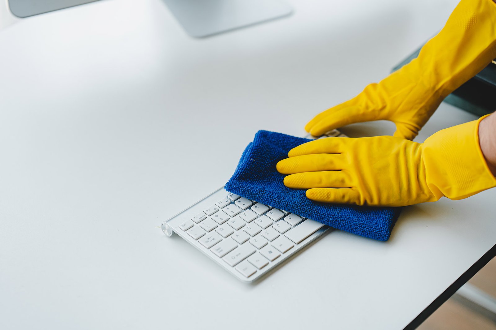 People Doing Cleaning Are Using Cloths And Sprayin 2023 04 17 18 56 15 Utc